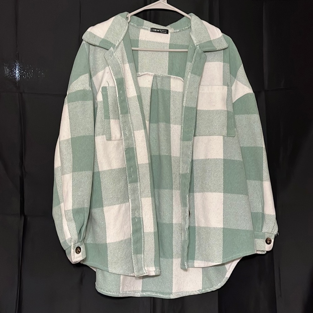 Large comfy jacket!! perfect jacket for the fall just not my style anymore